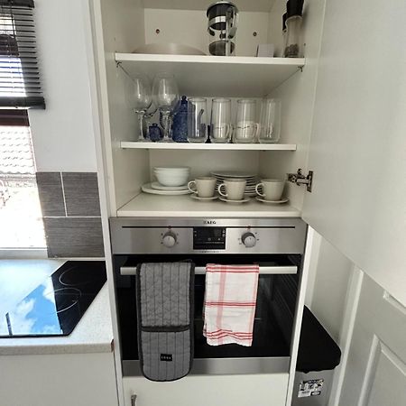 케싱랜드 1St Floor Flat In Mews 아파트 외부 사진