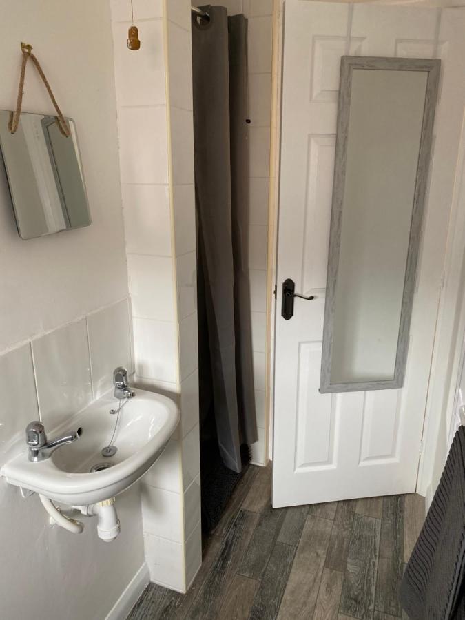 케싱랜드 1St Floor Flat In Mews 아파트 외부 사진