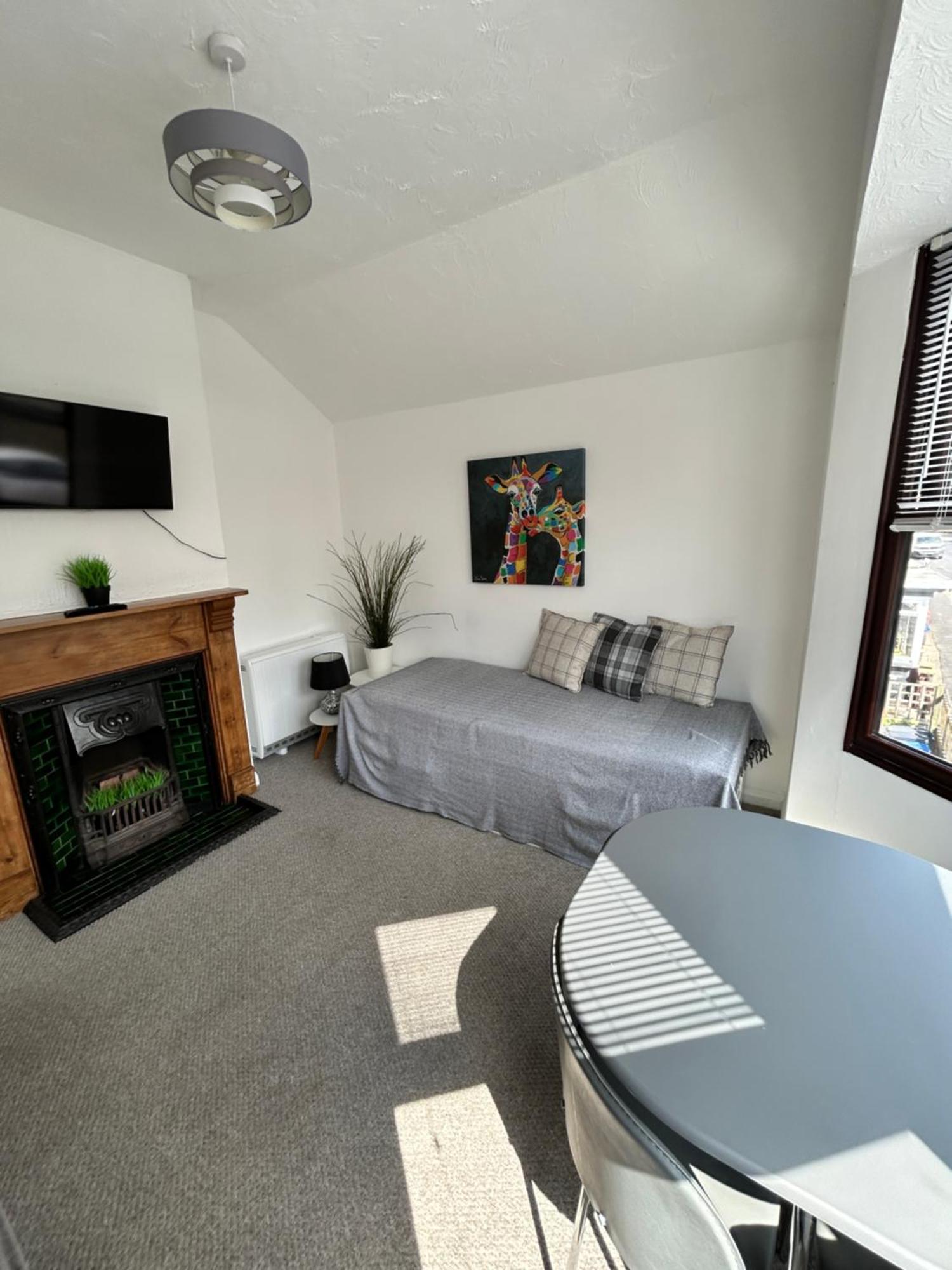케싱랜드 1St Floor Flat In Mews 아파트 외부 사진